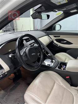 جاكوار إي- بيس